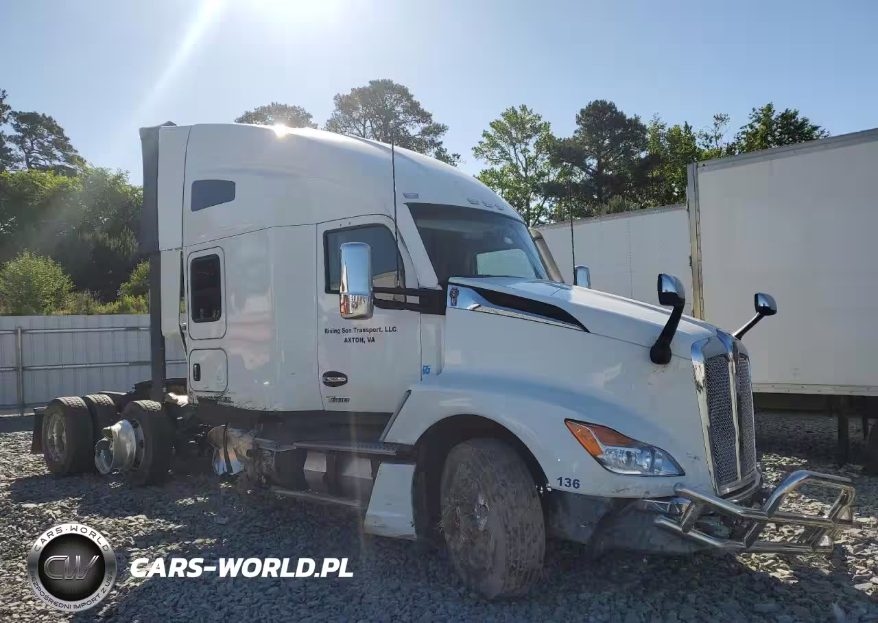 2025 Kenworth T680 Semi Truck