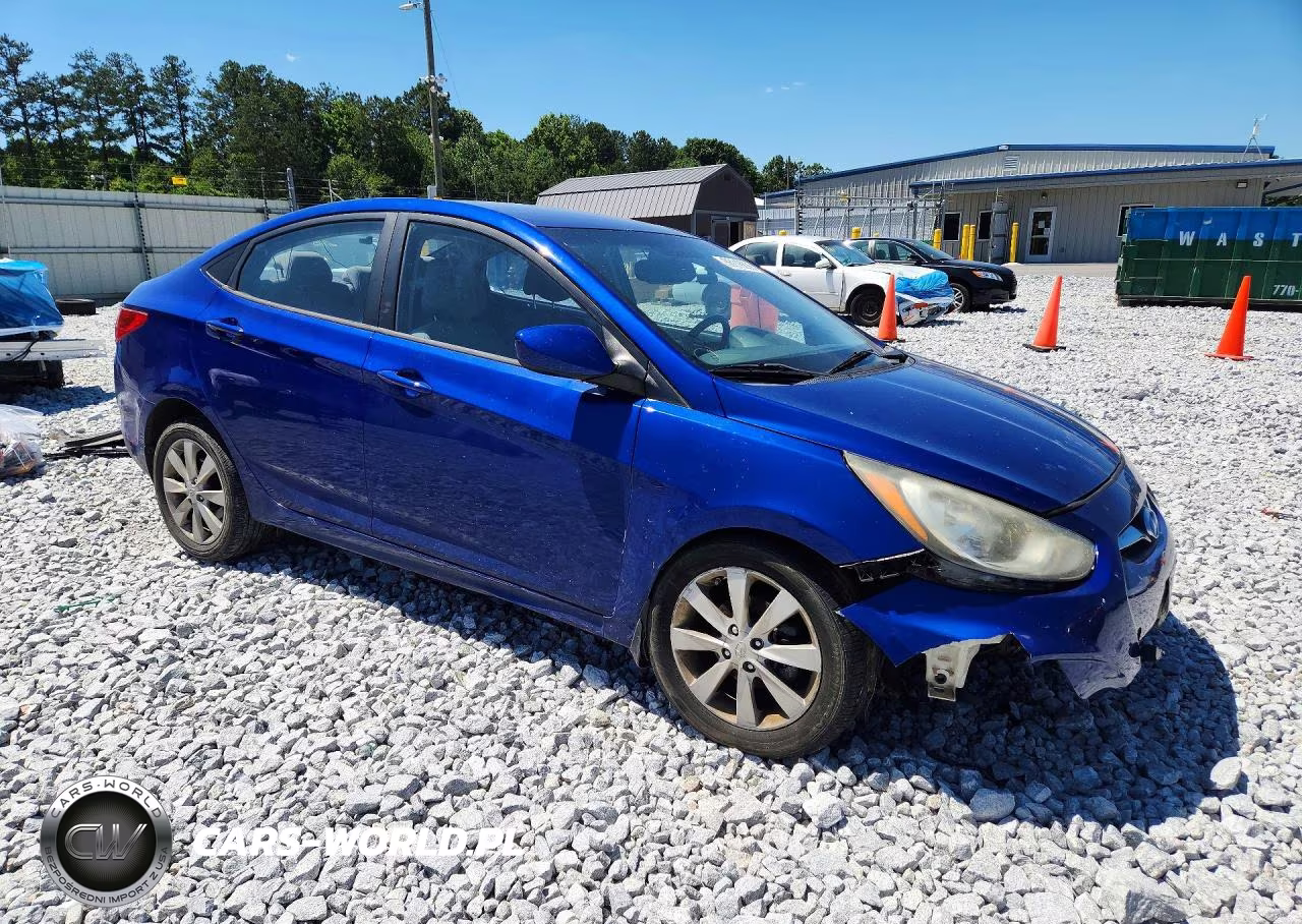 2013 Hyundai Accent Gls VIN:KMHCU4AE0DU313255 - 4