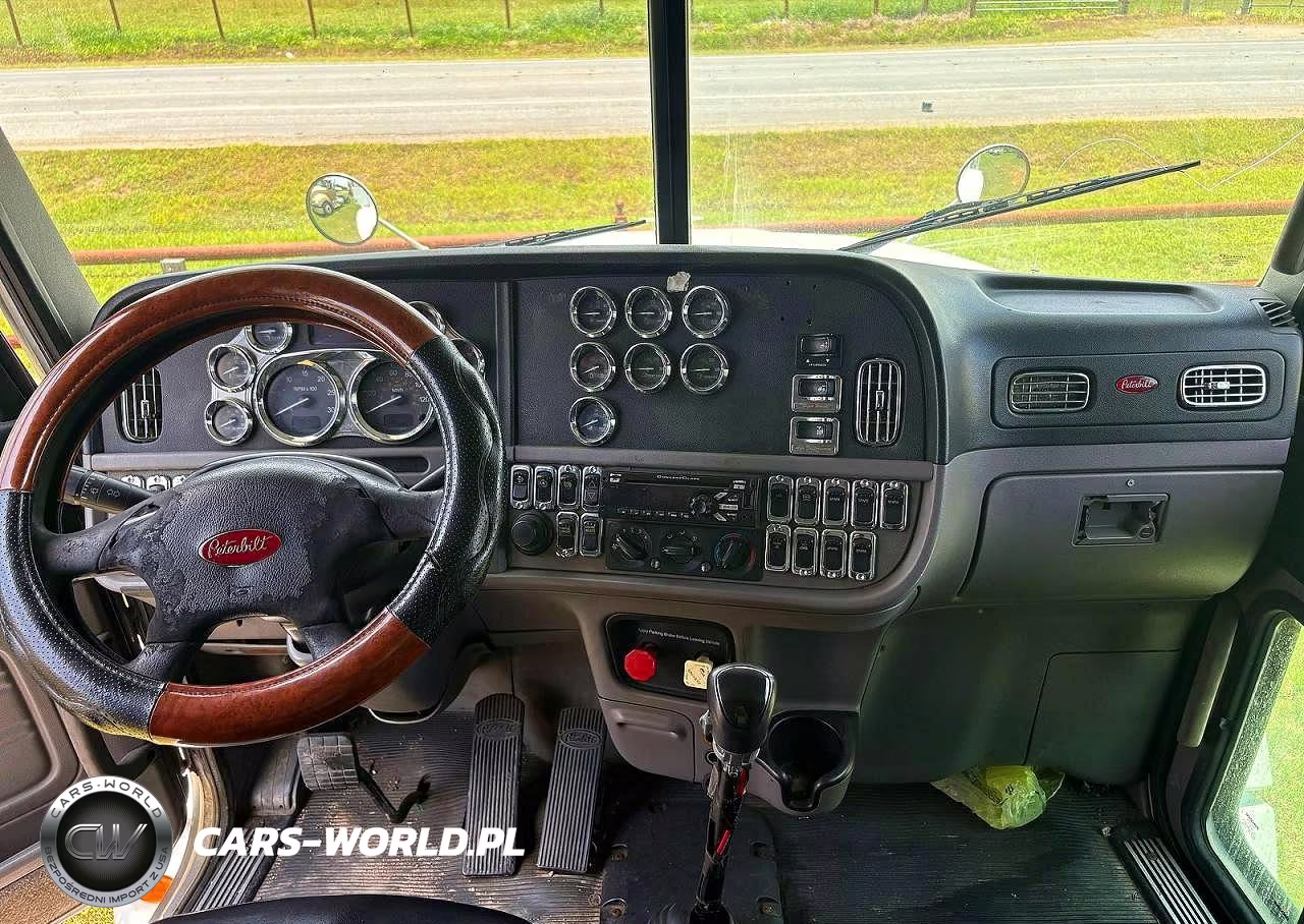2013 Peterbilt 386 Semi Truck VIN:1XPHD48X5DD187538 - 9