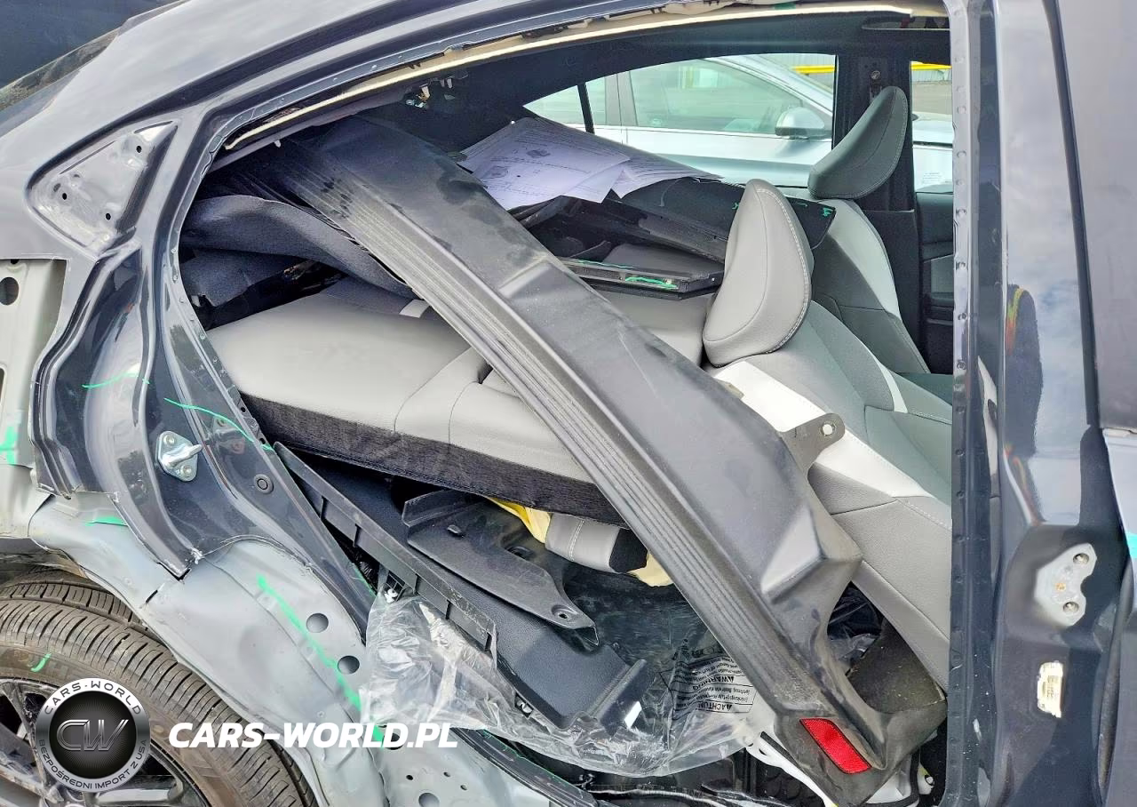 2025 Toyota Camry Se VIN:4T1DBADK2SU027186 - 10