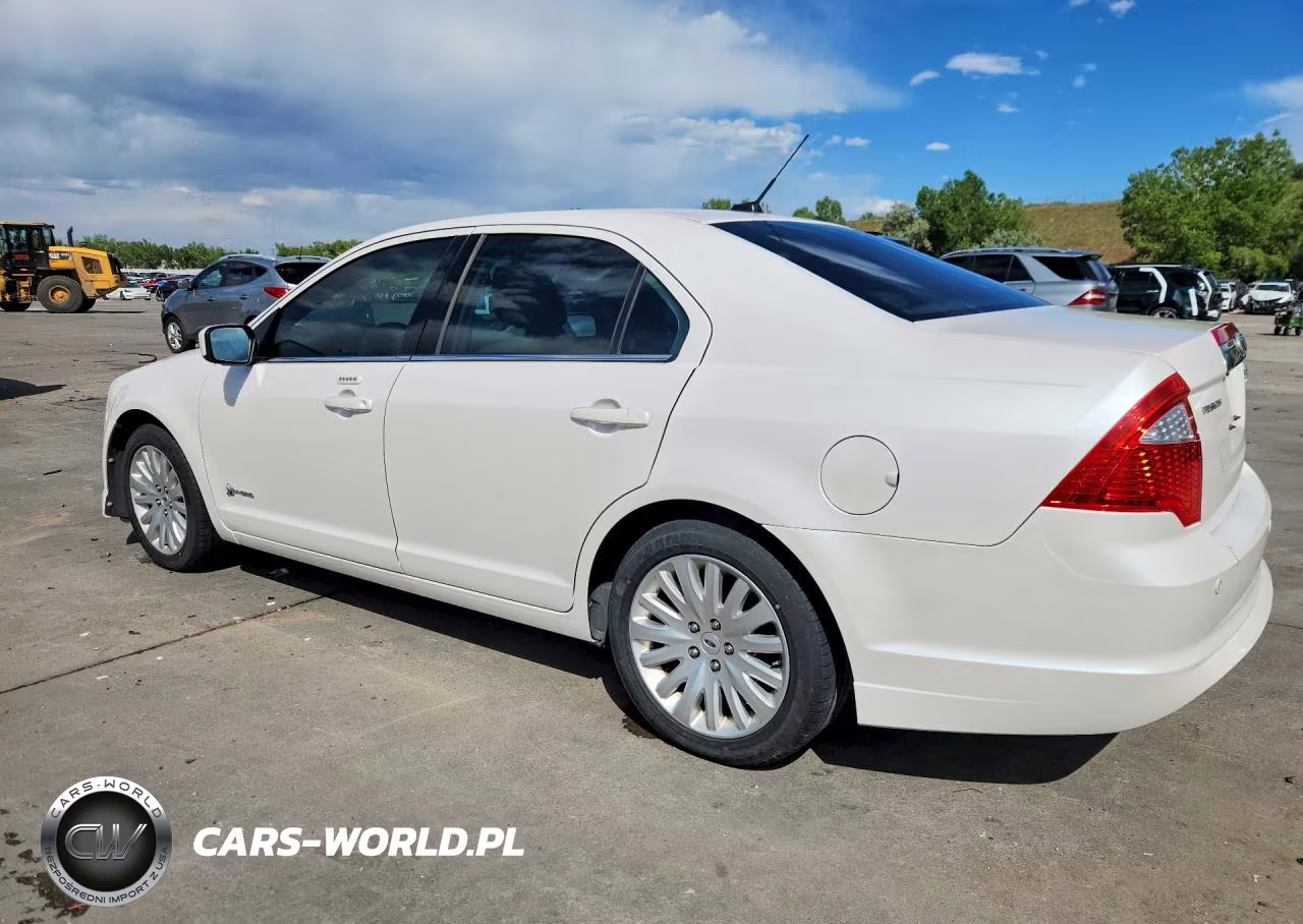 2010 Ford Fusion Hybrid VIN:3FADP0L39AR335610 - 2