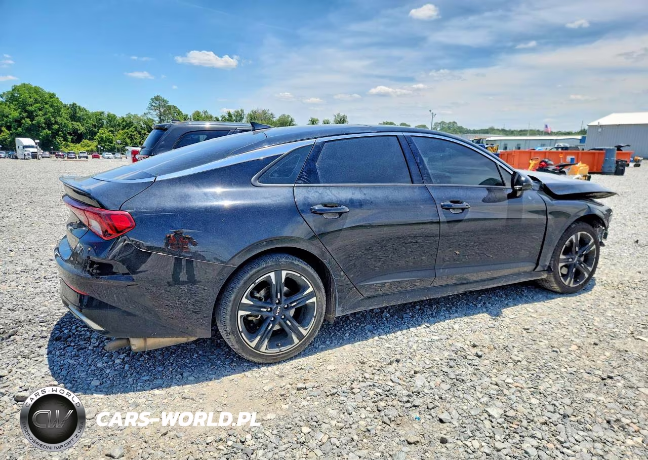 2024 Kia K5 Gt Line VIN:5XXG64J24RG254827 - 3