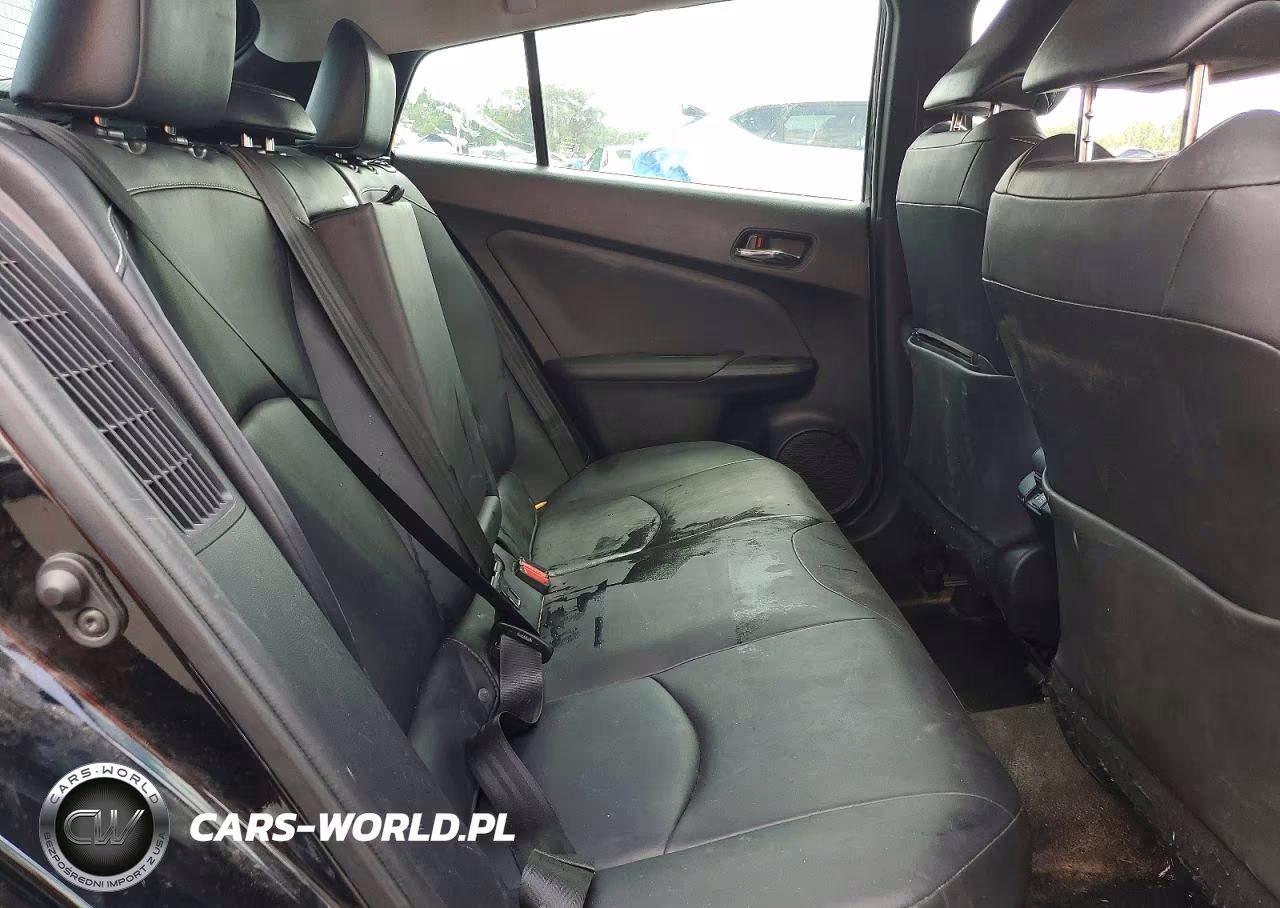 2021 Toyota Prius Prime Limited VIN:JTDKAMFP8M3174808 - 10