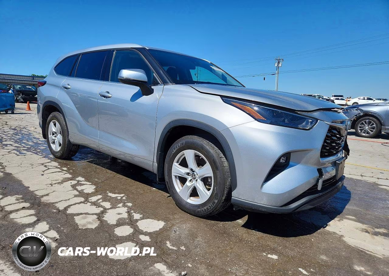 2022 Toyota Highlander Le VIN:5TDZZRAH2NS113801 - 4