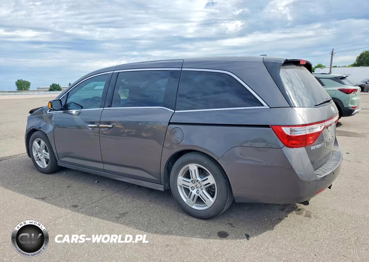 2013 Honda Odyssey Touring VIN:5FNRL5H91DB011546 - 2