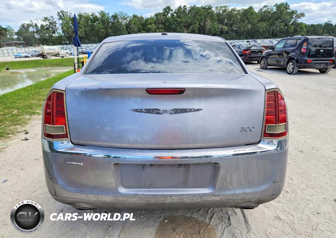 2013 Chrysler 300 VIN:2C3CCAAG7DH630528 - 6