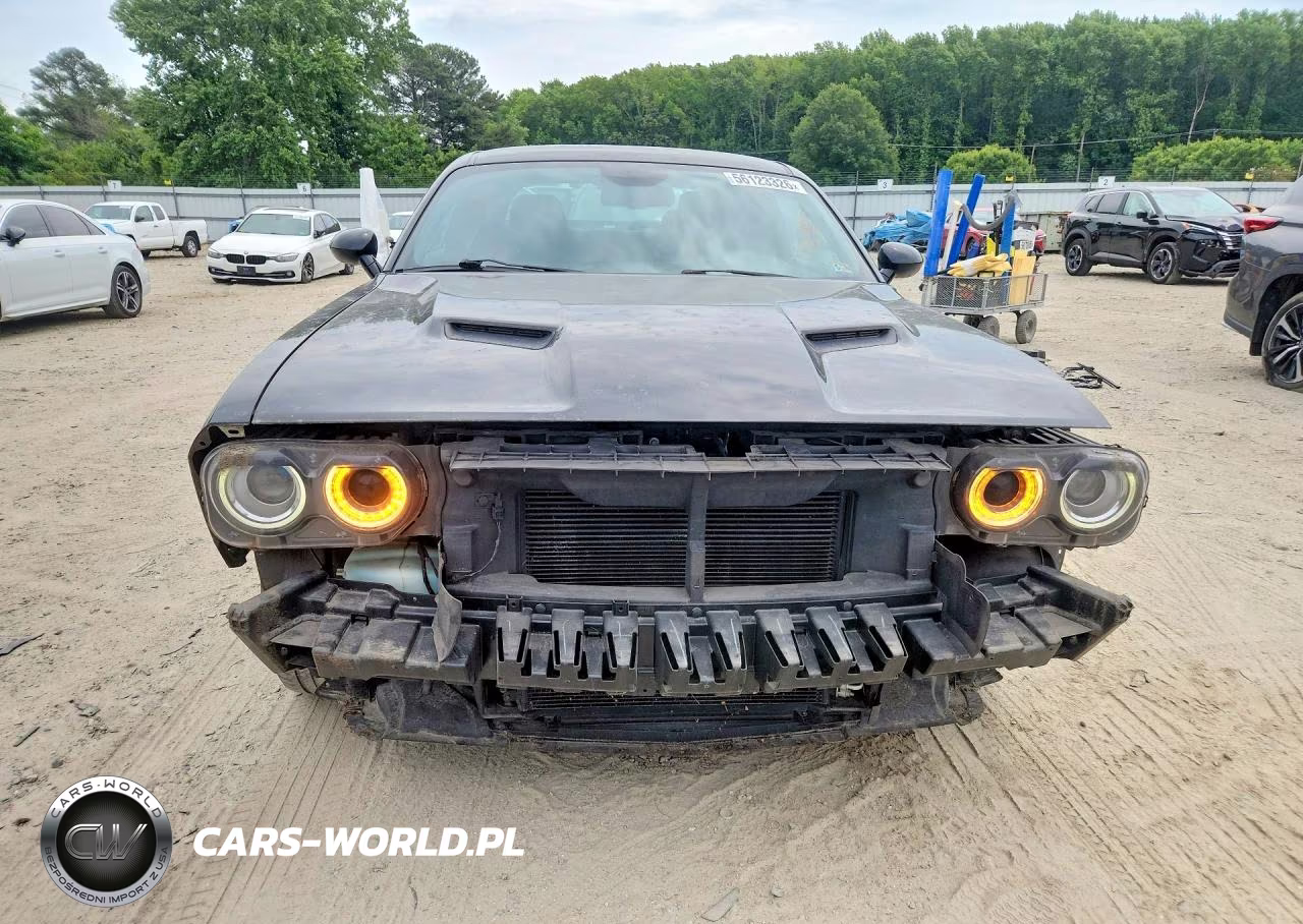 2018 Dodge Challenger Sxt VIN:2C3CDZAG8JH241923 - 5