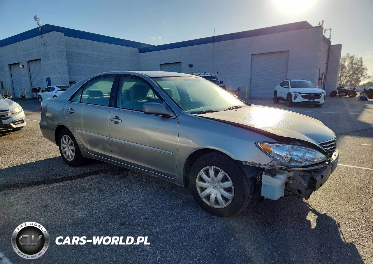 2005 Toyota Camry Le VIN:4T1BE32K15U967173 - 4