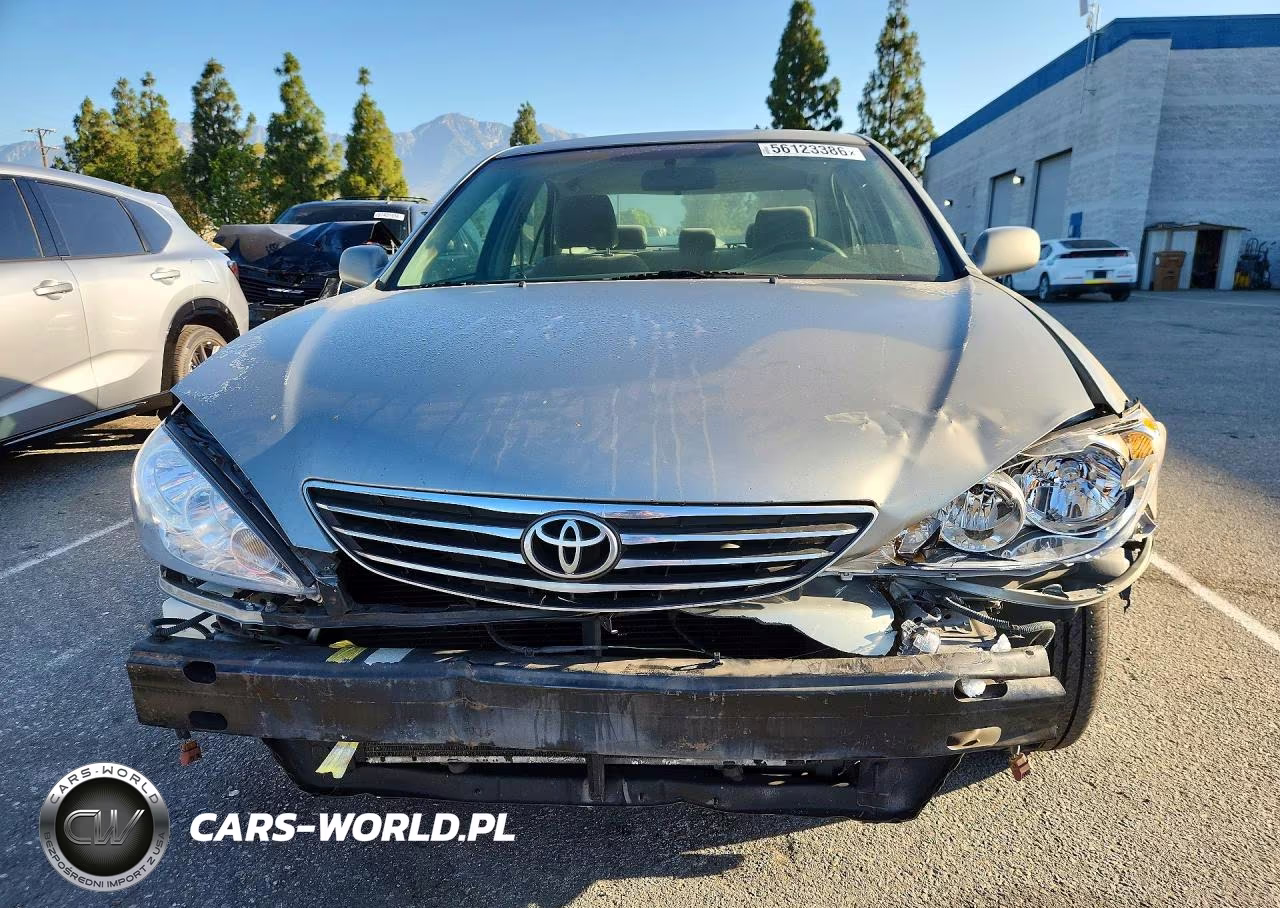 2005 Toyota Camry Le VIN:4T1BE32K15U967173 - 5