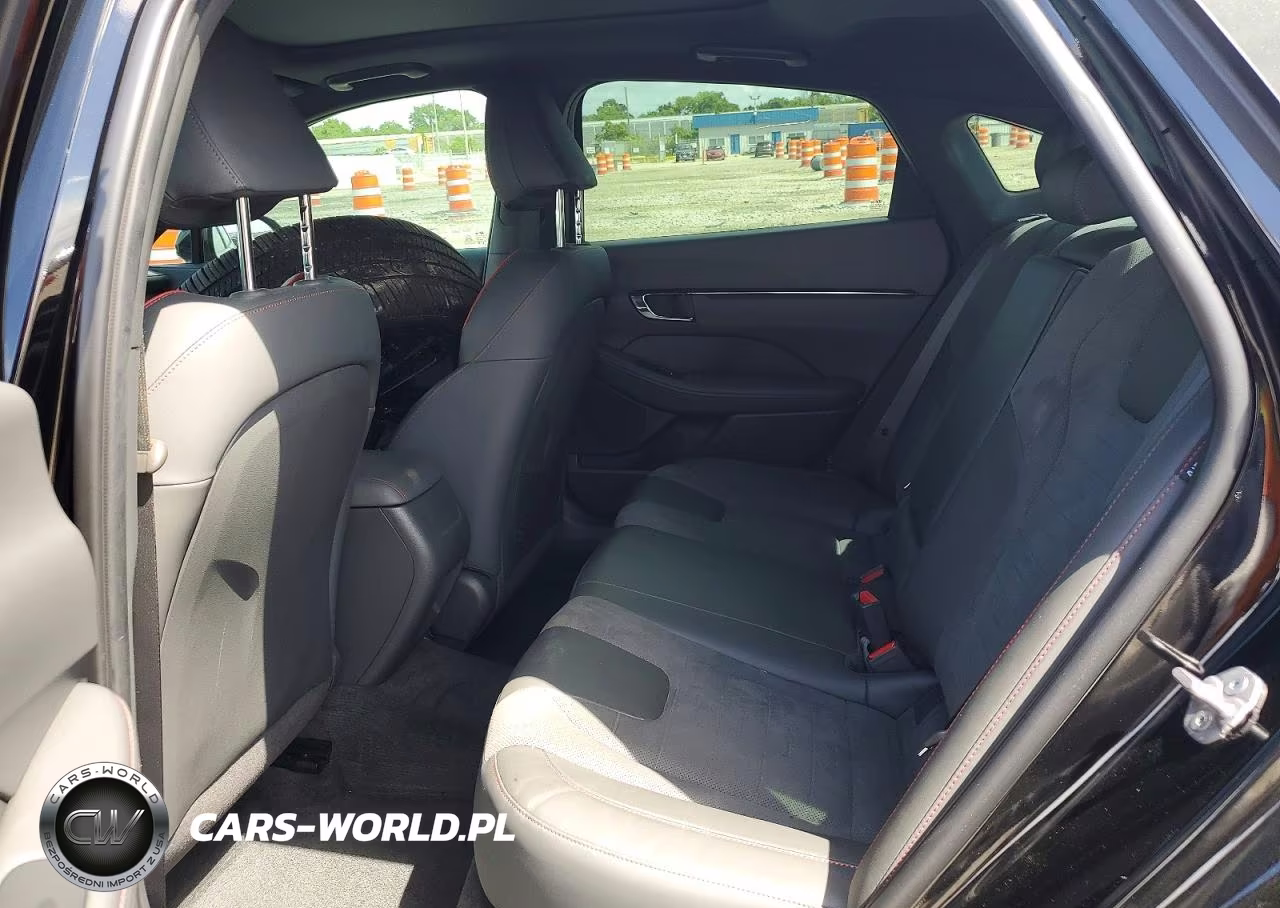 2024 Hyundai Sonata N Line VIN:KMHL54JC2RA365362 - 10