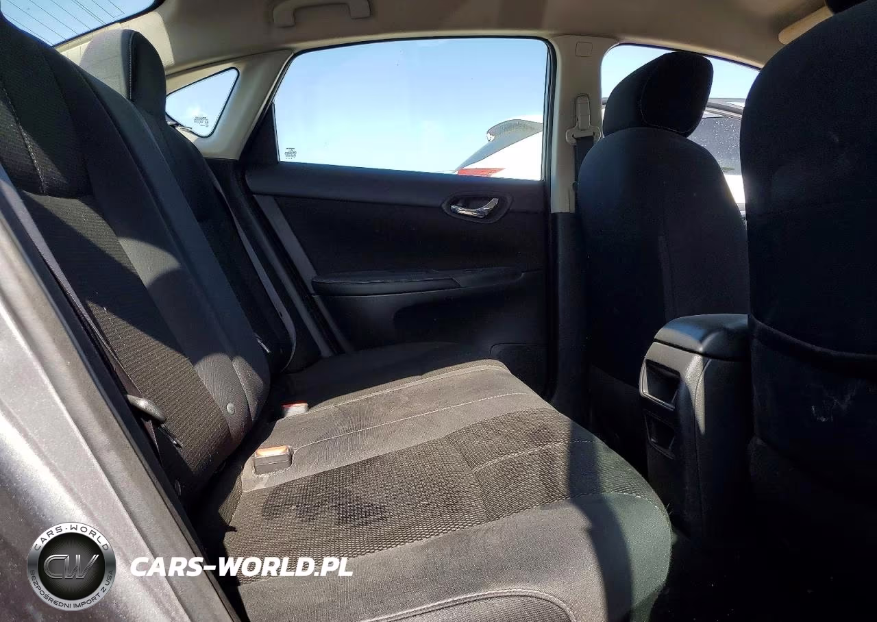 2018 Nissan Sentra S VIN:3N1AB7AP6JY226931 - 10