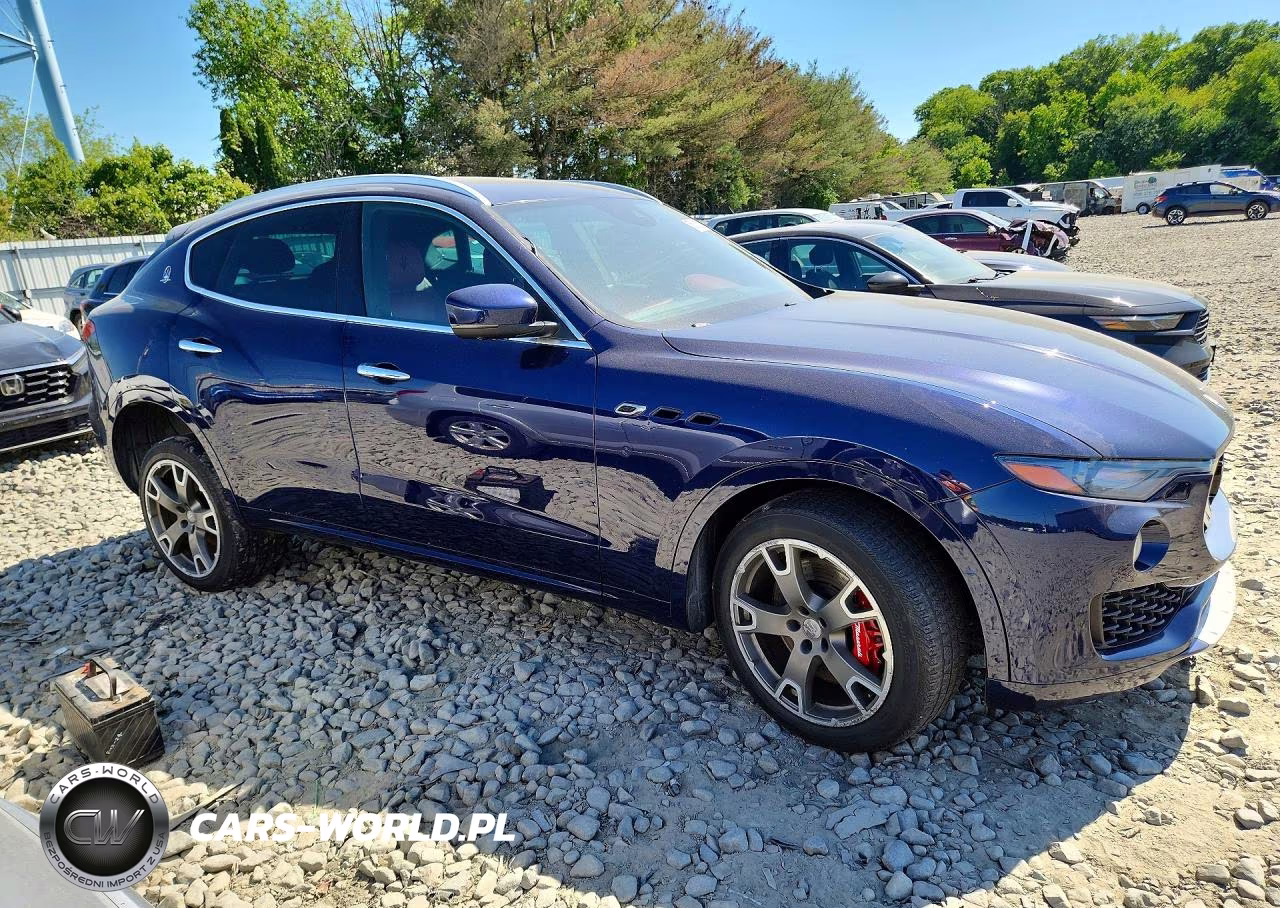 2017 Maserati Levante S Luxury VIN:ZN661YUL0HX229533 - 4