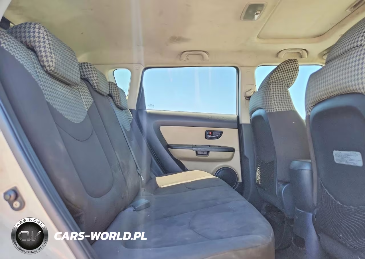 2010 Kia Soul + VIN:KNDJT2A22A7151471 - 10