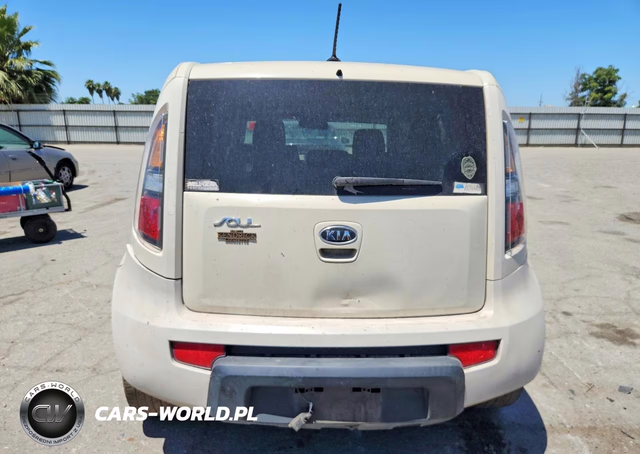 2010 Kia Soul + VIN:KNDJT2A22A7151471 - 6