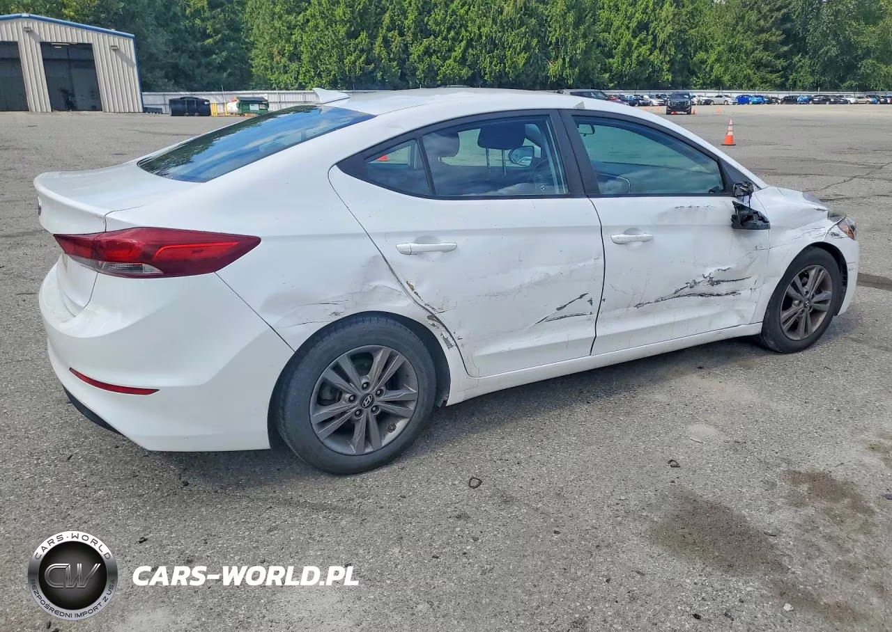 2018 Hyundai Elantra Sel VIN:5NPD84LF4JH257748 - 3