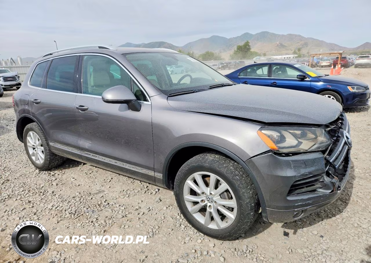 2013 Volkswagen Touareg V6 VIN:WVGEF9BPXDD003209 - 4