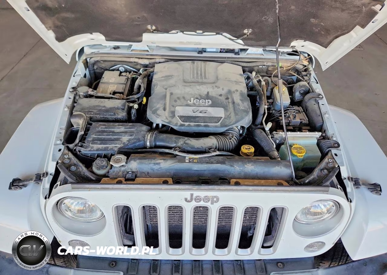 2018 Jeep Wrangler Unlimited Sahara VIN:1C4BJWEG5JL888162 - 12