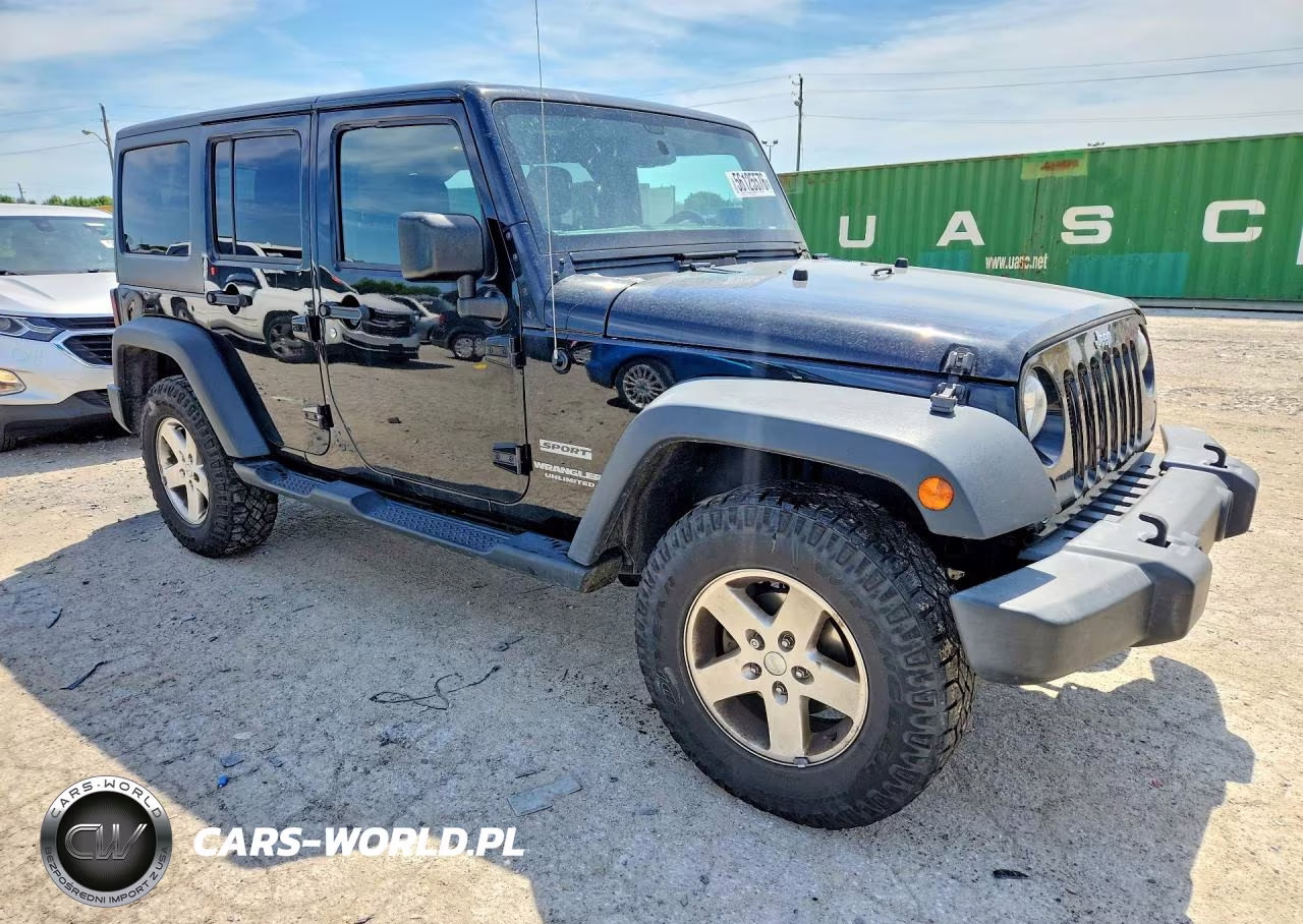 2015 Jeep Wrangler Unlimited Sport VIN:1C4BJWDG4FL702300 - 4
