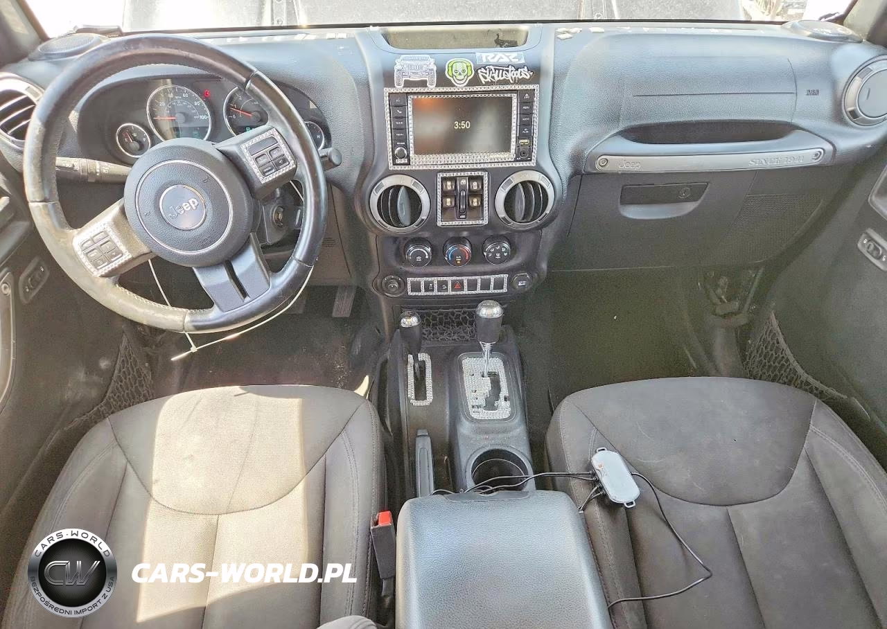 2015 Jeep Wrangler Unlimited Sport VIN:1C4BJWDG4FL702300 - 8