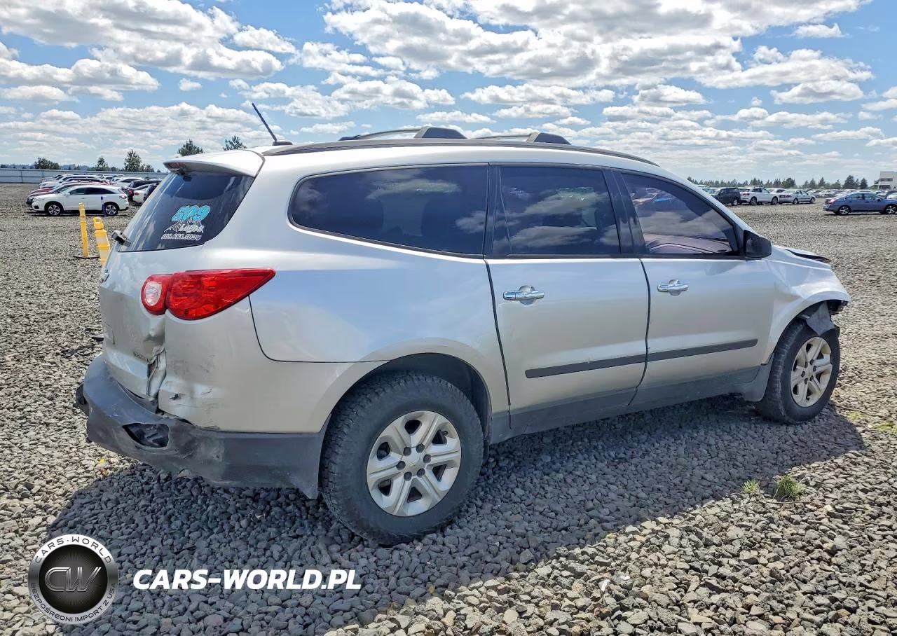 2012 Chevrolet Traverse Ls VIN:1GNKRFED2CJ147035 - 3