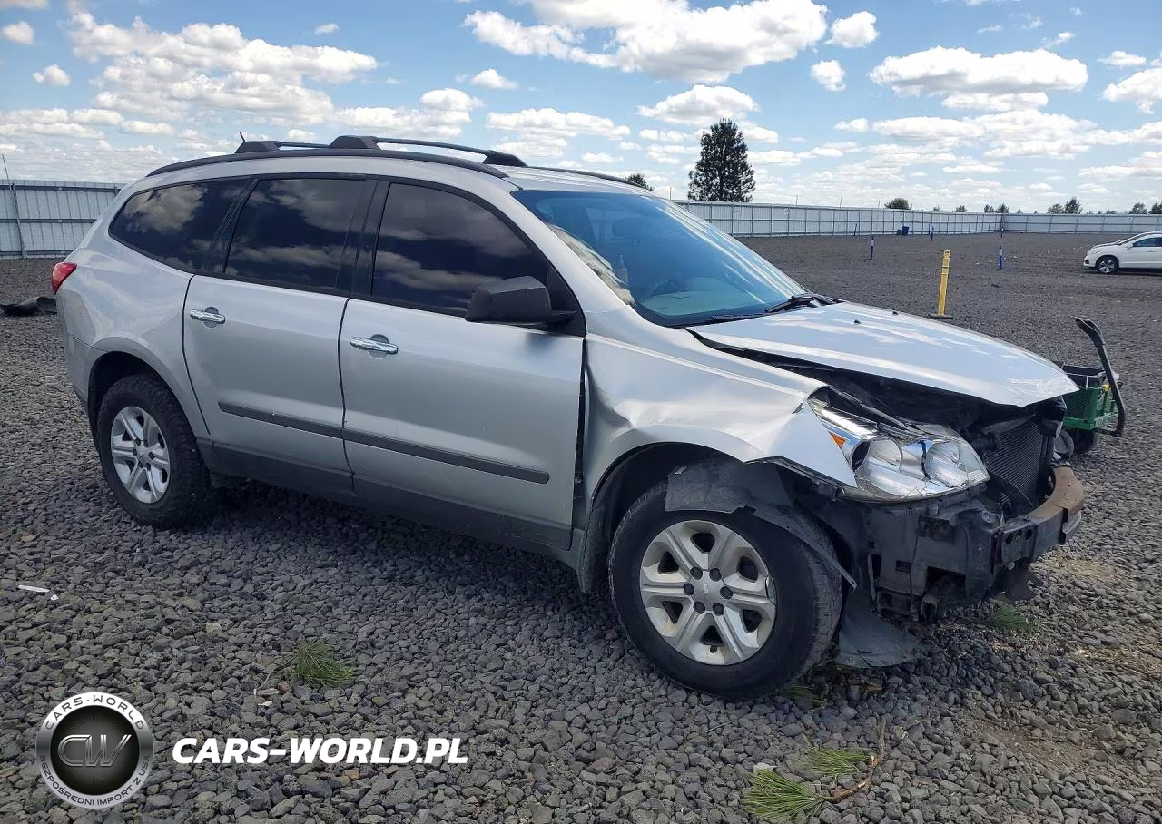 2012 Chevrolet Traverse Ls VIN:1GNKRFED2CJ147035 - 4