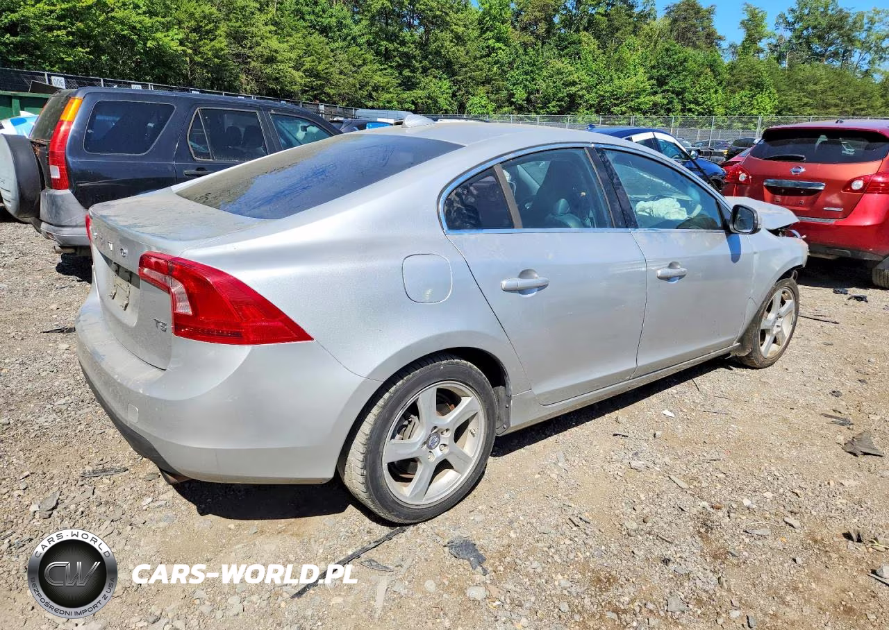 2012 Volvo S60 VIN:YV1622FSXC2049573 - 3