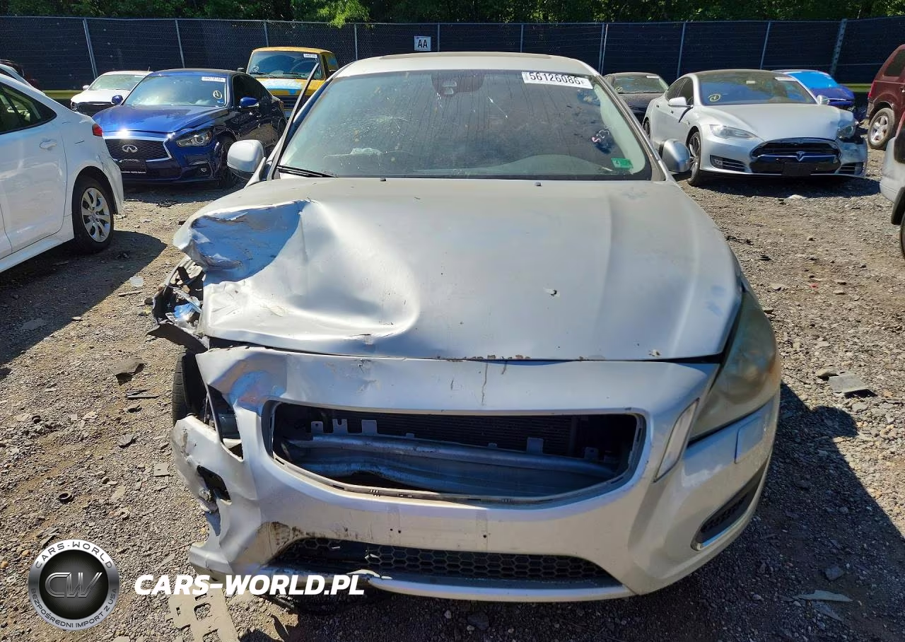 2012 Volvo S60 VIN:YV1622FSXC2049573 - 5