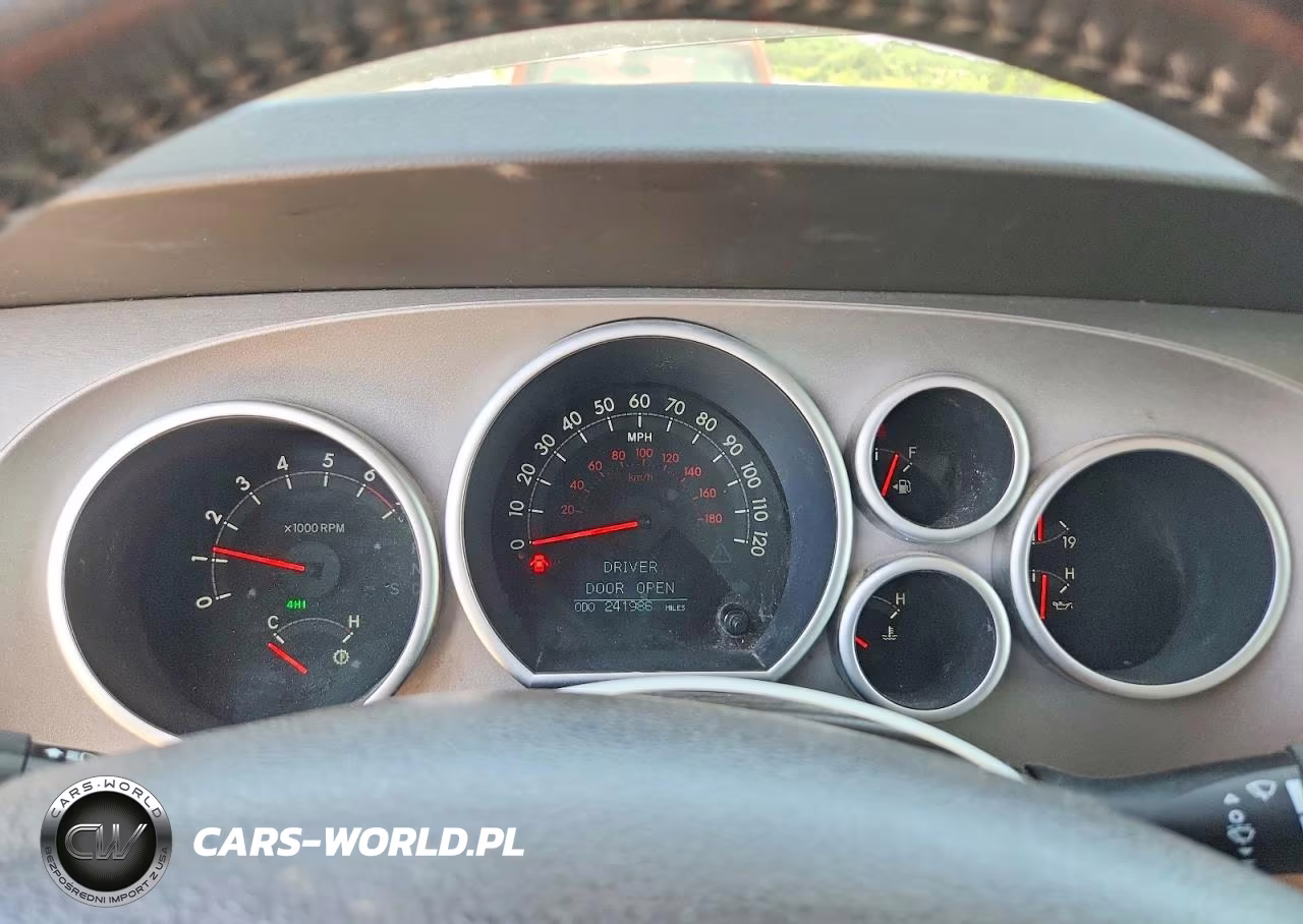 2011 Toyota Sequoia Limited VIN:5TDJY5G12BS045644 - 9