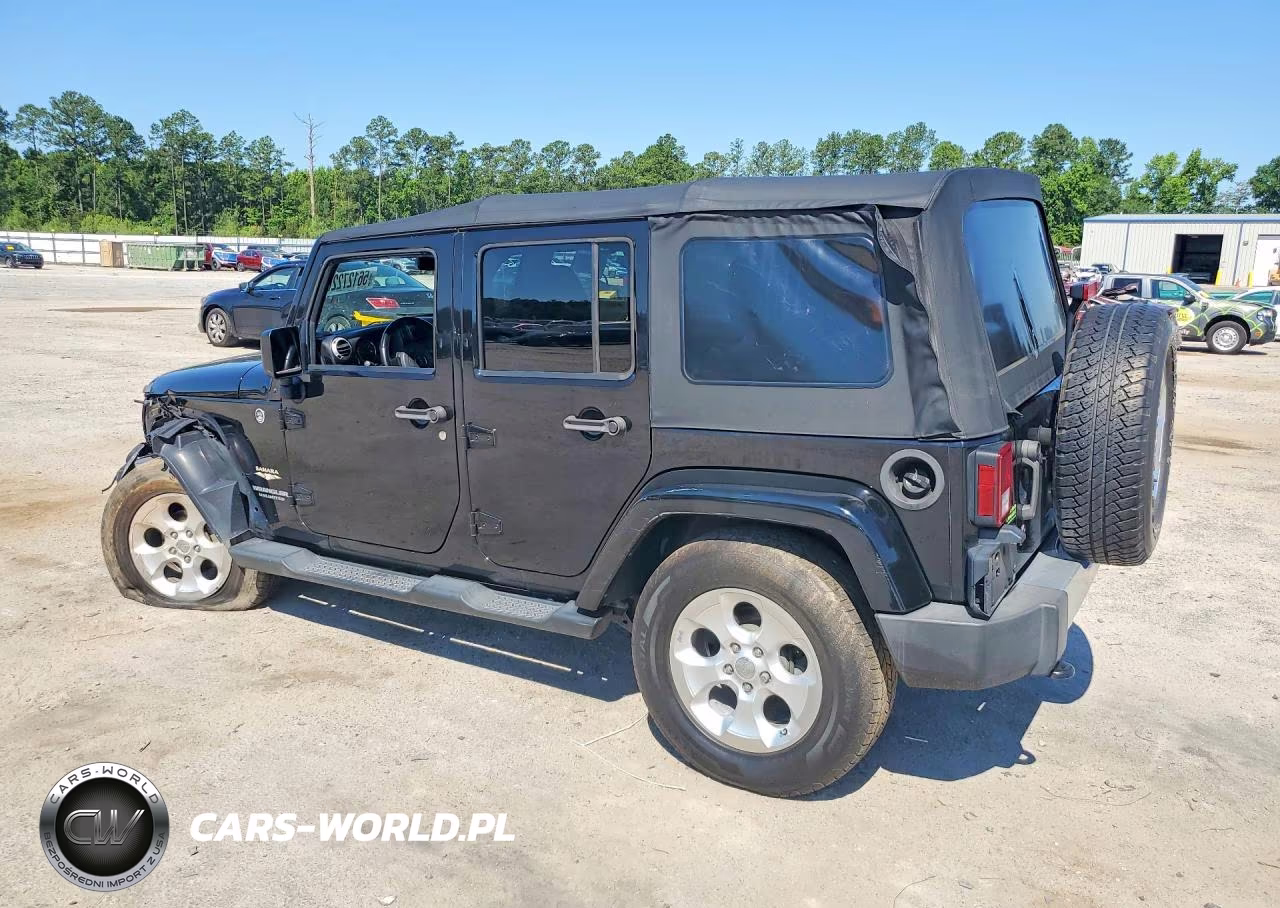 2015 Jeep Wrangler Unlimited Sahara VIN:1C4BJWEG2FL560950 - 2