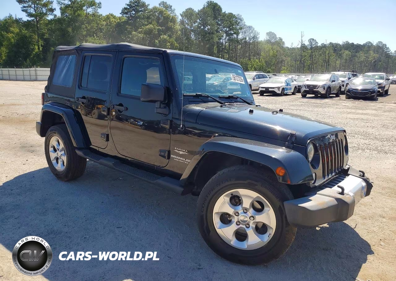 2015 Jeep Wrangler Unlimited Sahara VIN:1C4BJWEG2FL560950 - 4