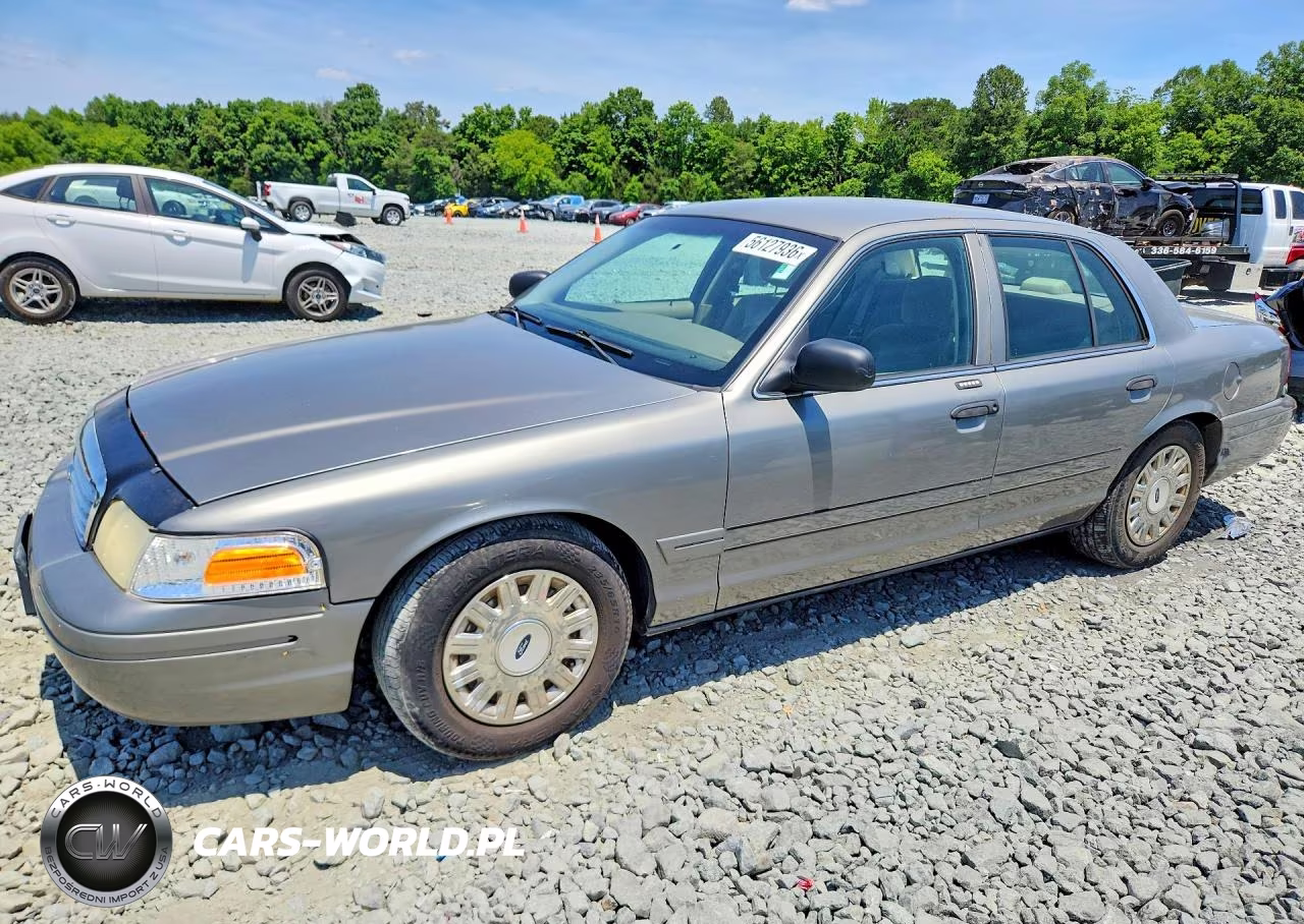 2004 Ford Crown Victoria