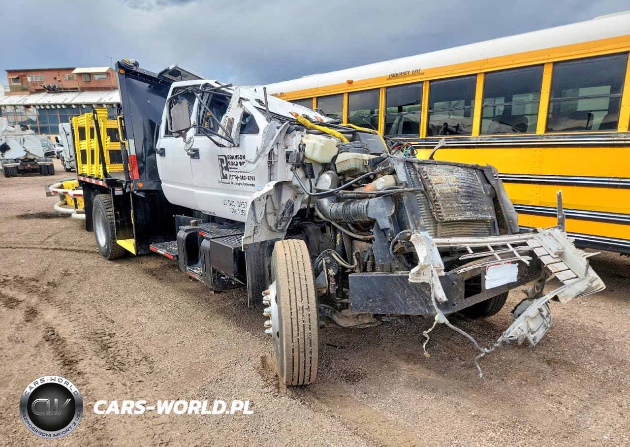 2001 GMC C7 Flatbed Truck Truck With Crash Attenuator
