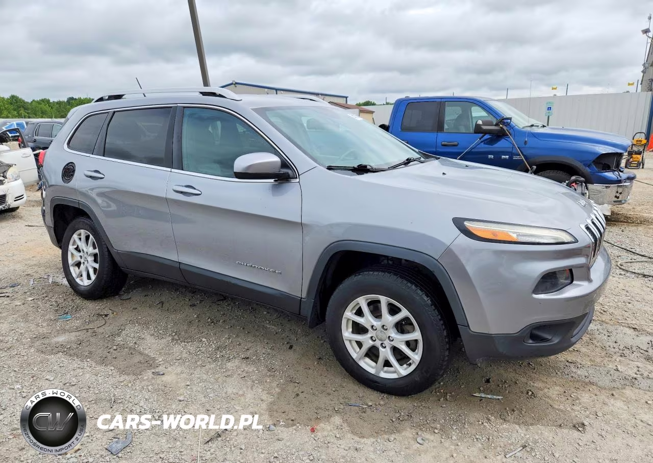 2014 Jeep Cherokee Latitude VIN:1C4PJMCB7EW247469 - 4