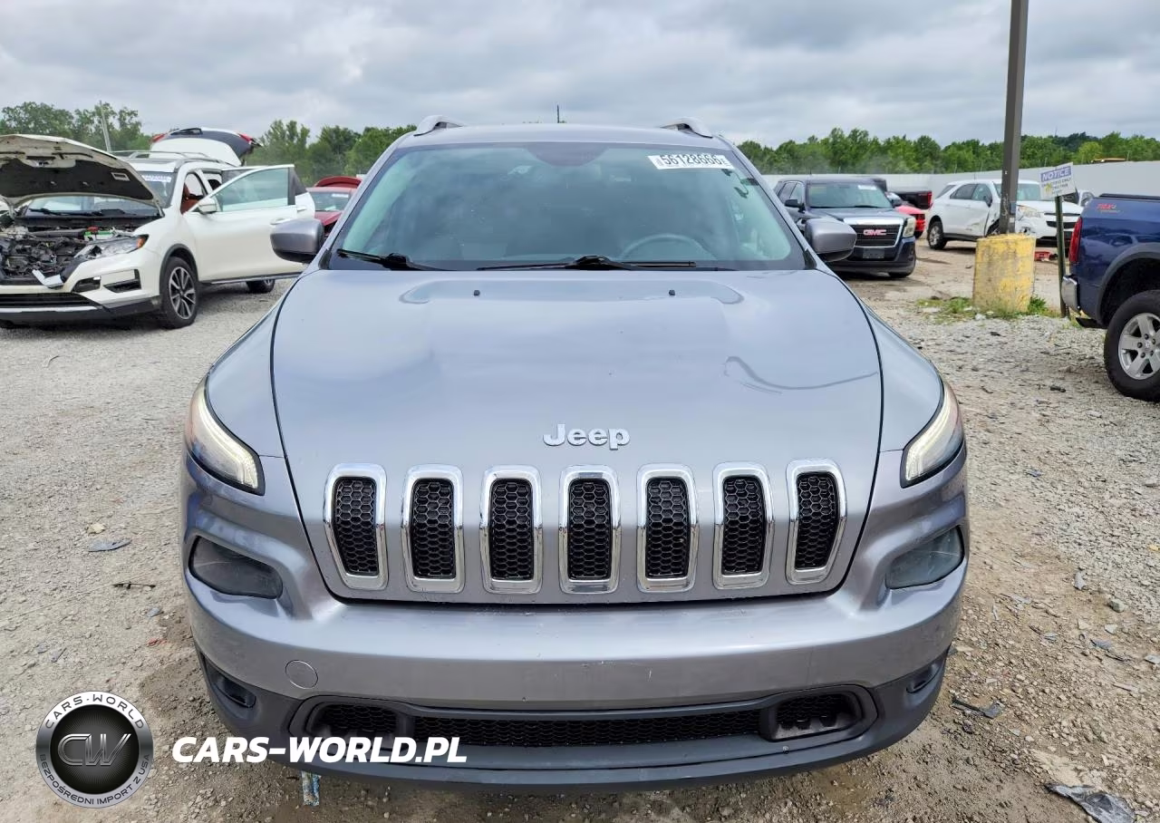 2014 Jeep Cherokee Latitude VIN:1C4PJMCB7EW247469 - 5
