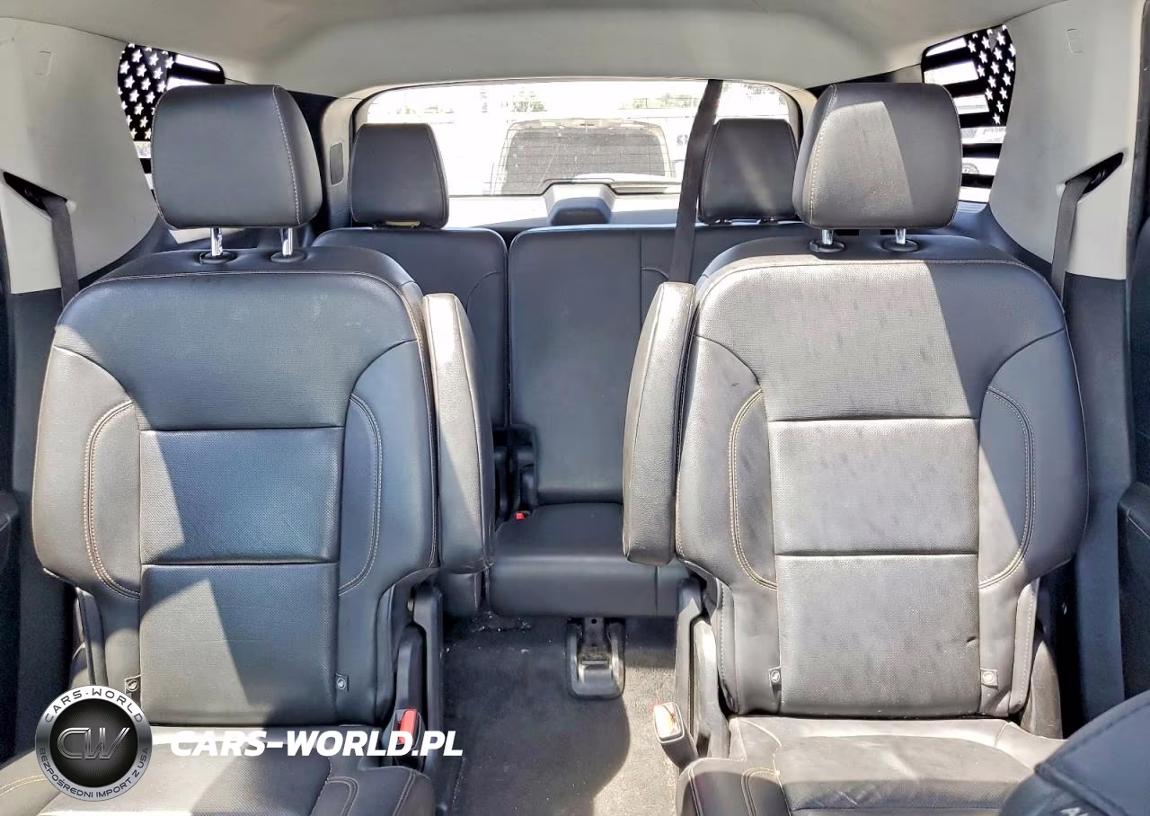 2021 Chevrolet Traverse Premier VIN:1GNERKKWXMJ149337 - 10