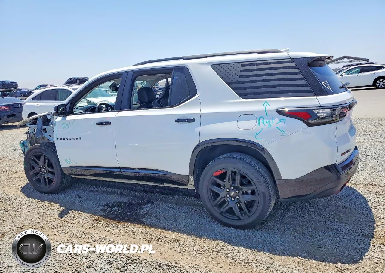 2021 Chevrolet Traverse Premier VIN:1GNERKKWXMJ149337 - 2