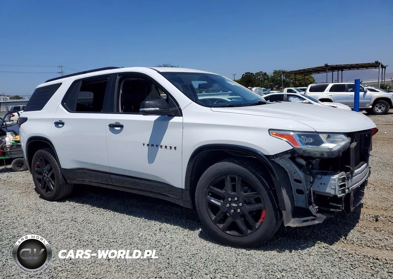 2021 Chevrolet Traverse Premier VIN:1GNERKKWXMJ149337 - 4