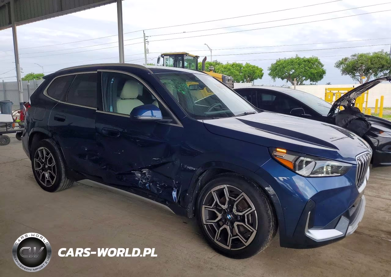 2025 BMW X1 xDrive28I VIN:WBX73EF0XS5250882 - 4
