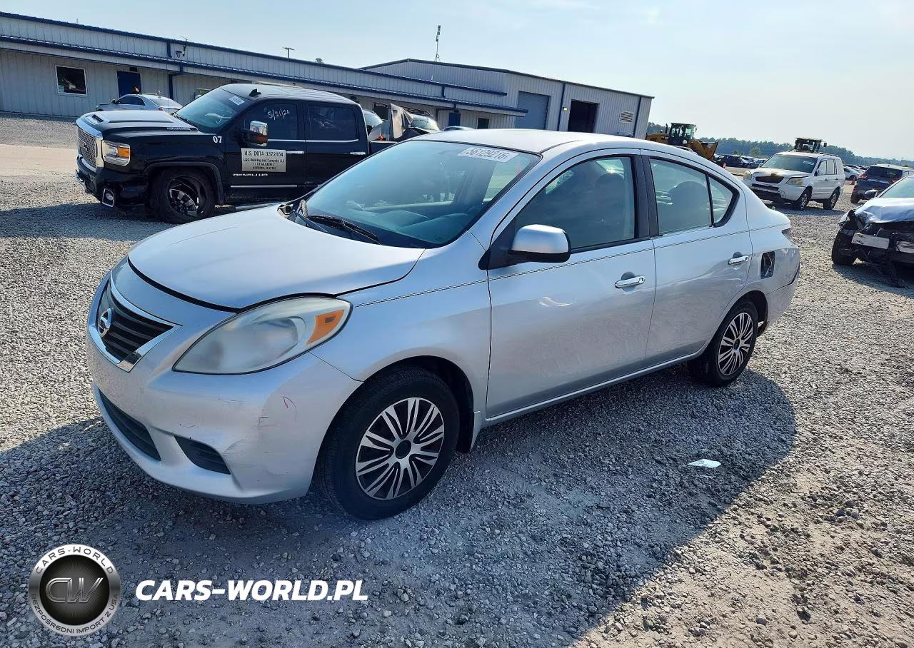 2012 Nissan Versa 1.6 S
