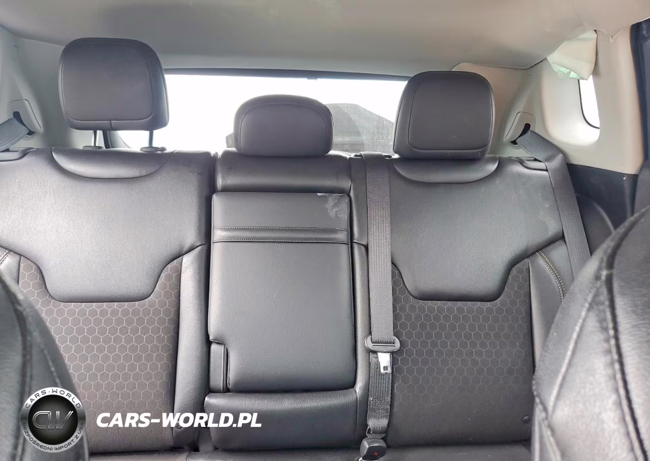 2018 Jeep Compass Latitude VIN:3C4NJCBB2JT408541 - 10
