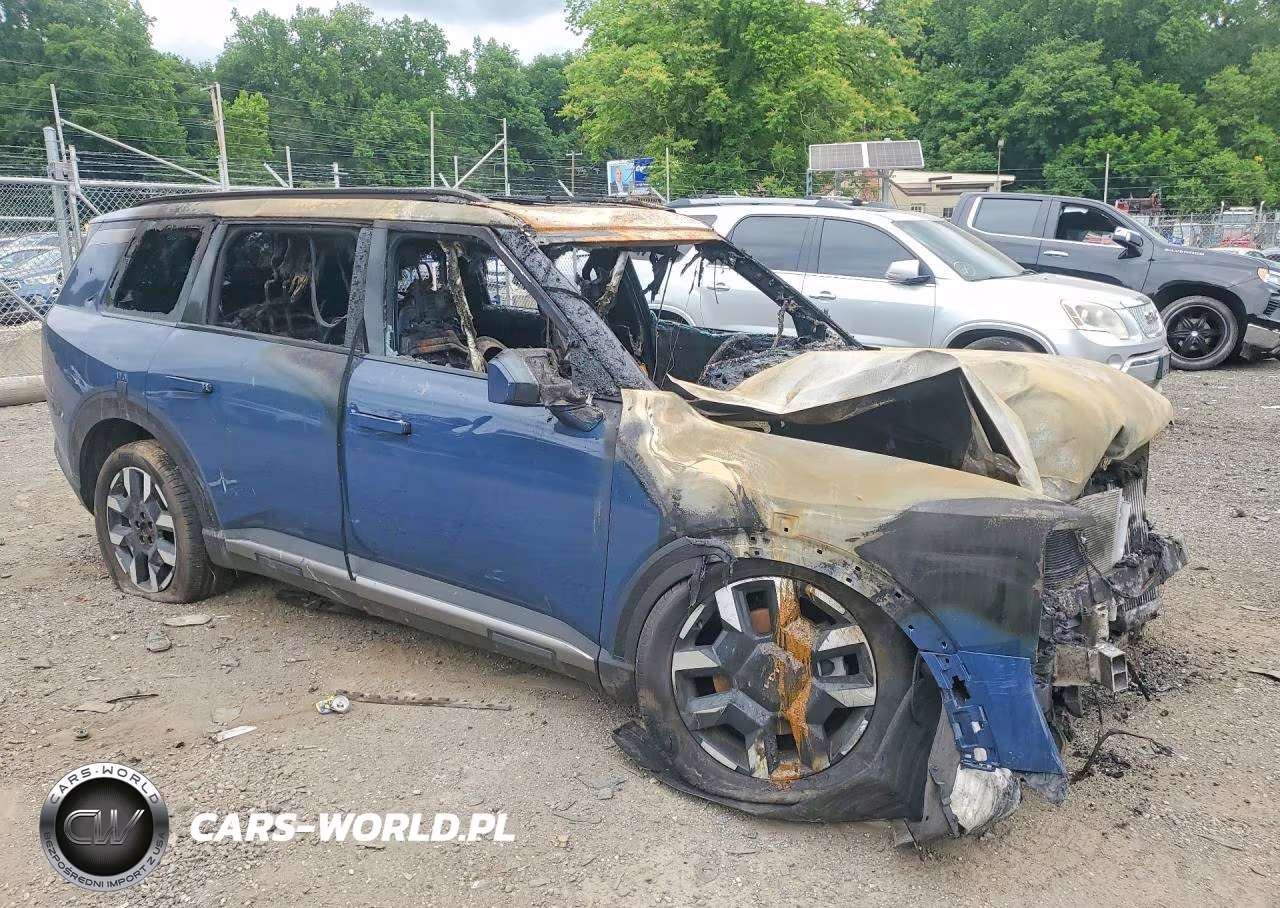 2027 Kia Telluride S VIN:5XYPEES14VG011796 - 4