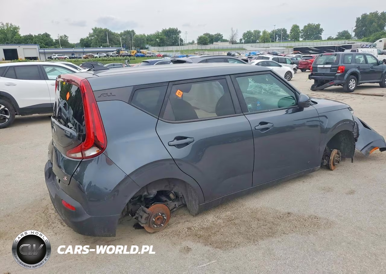 2020 Kia Soul S VIN:KNDJ23AU3L7717229 - 3