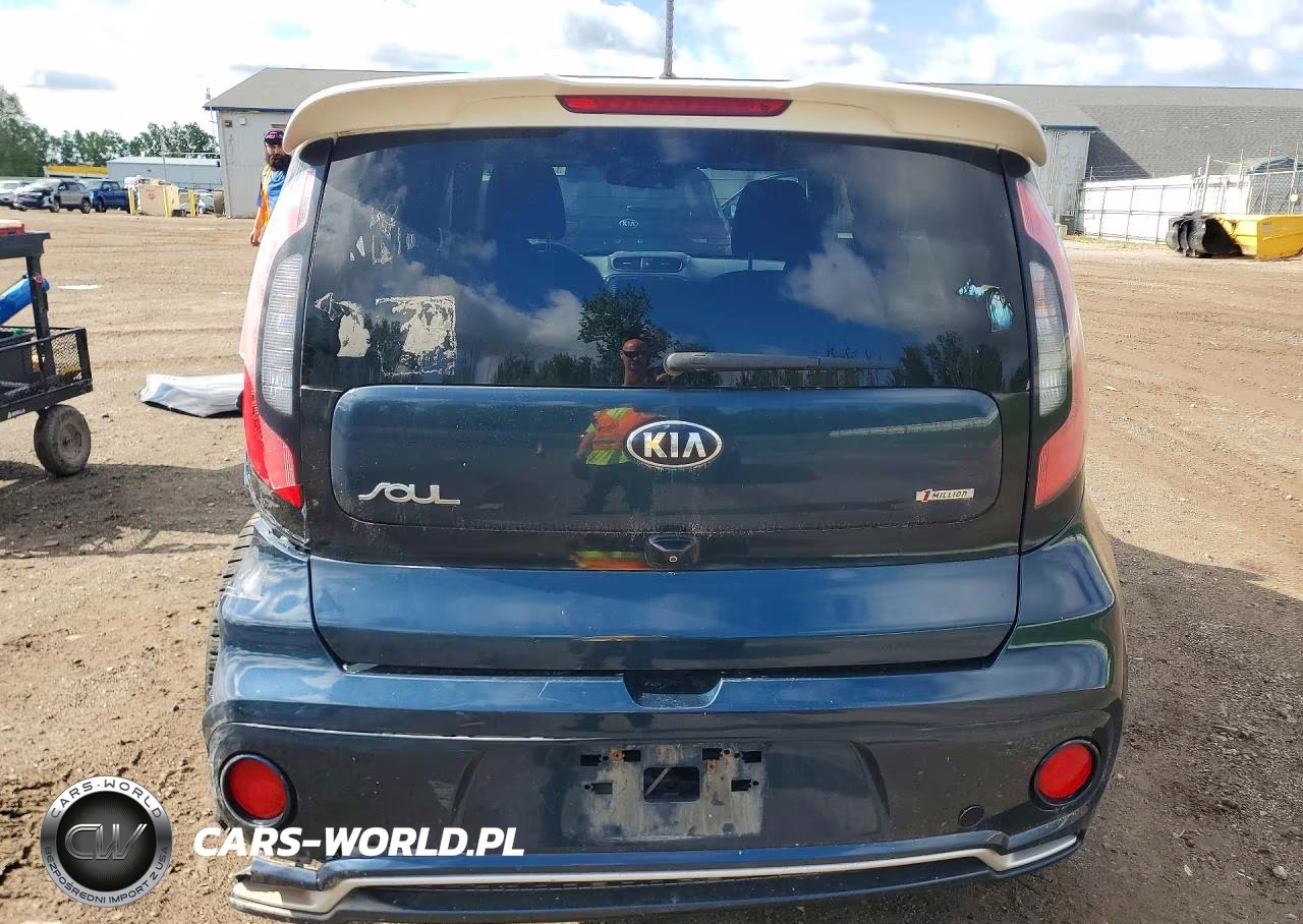 2018 Kia Soul + VIN:KNDJP3A55J7620198 - 6