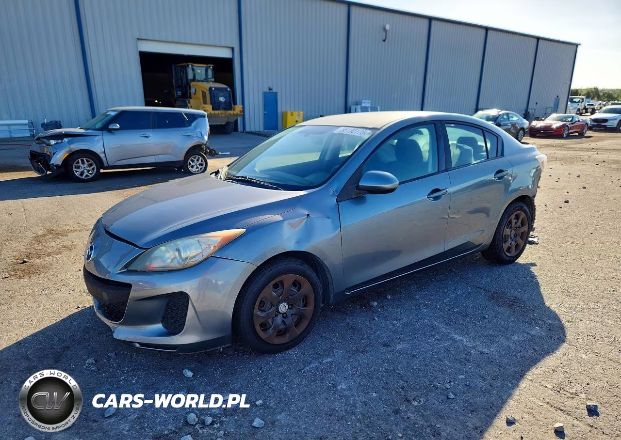 2013 Mazda 3 I