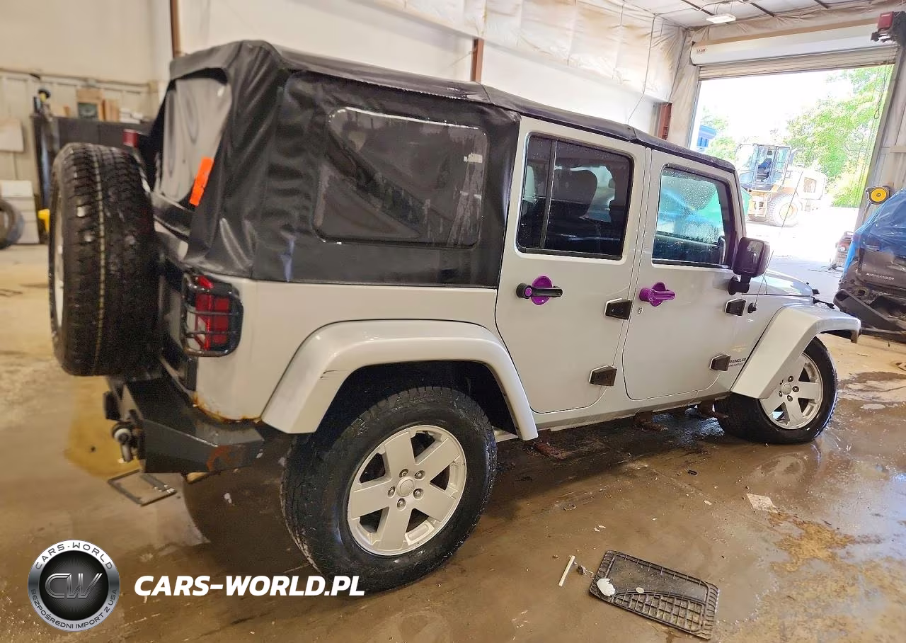 2007 Jeep Wrangler Sahara VIN:1J4GA59117L148553 - 12