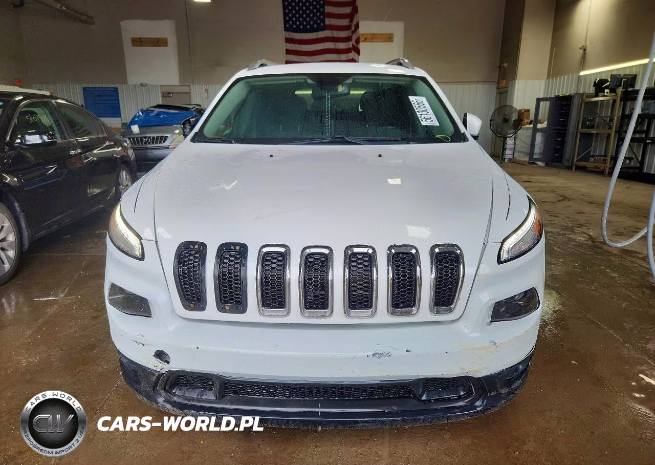 2016 Jeep Cherokee Latitude VIN:1C4PJMCB8GW153037 - 5
