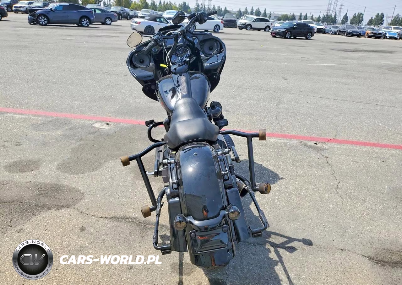2018 Harley-Davidson Fltrxs Road Glide Special VIN:1HD1KTC36JB632995 - 4