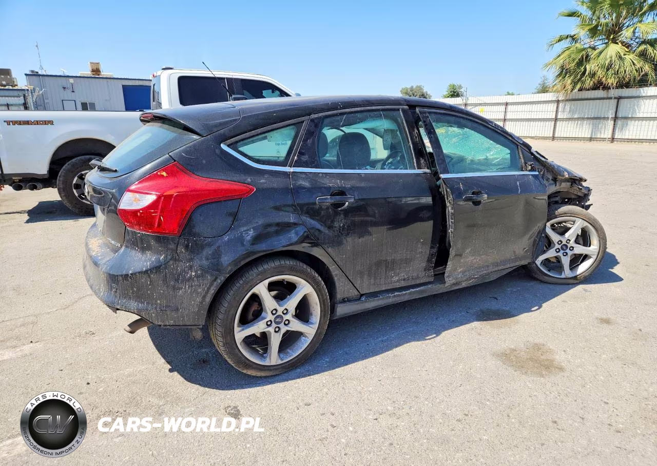 2013 Ford Focus Titanium VIN:1FADP3N22DL204866 - 3