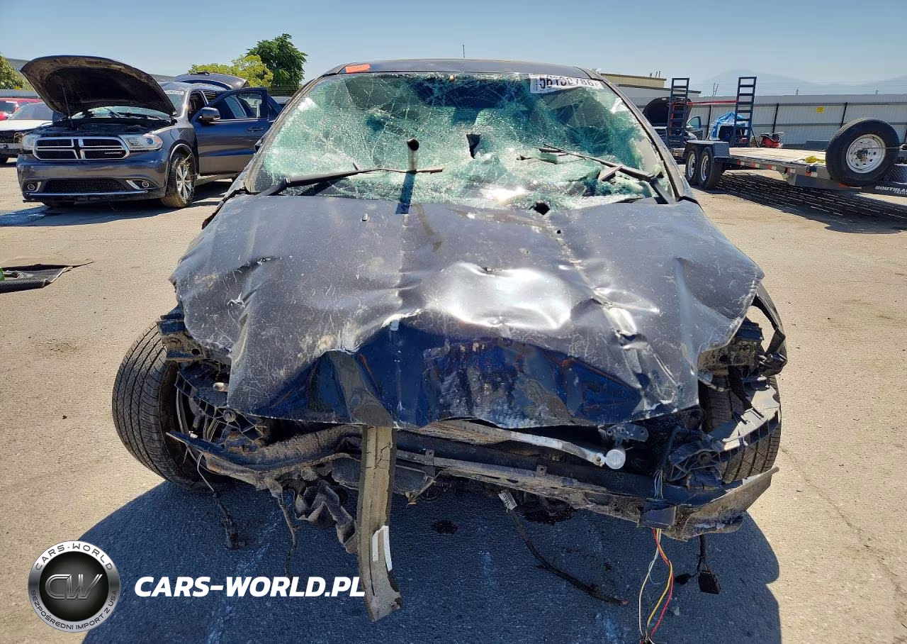 2013 Ford Focus Titanium VIN:1FADP3N22DL204866 - 5