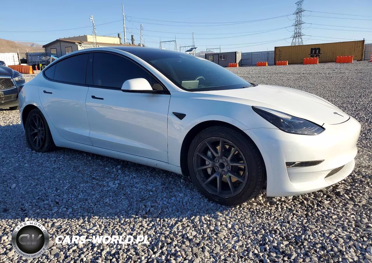 2023 Tesla Model 3 VIN:5YJ3E1EAXPF640203 - 4